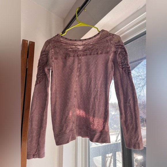 Free People top with Semisheer Lace Detail Small - Picture 5 of 5